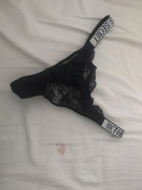 Dm if anyone wants to trade dirty panties irl. Uk here