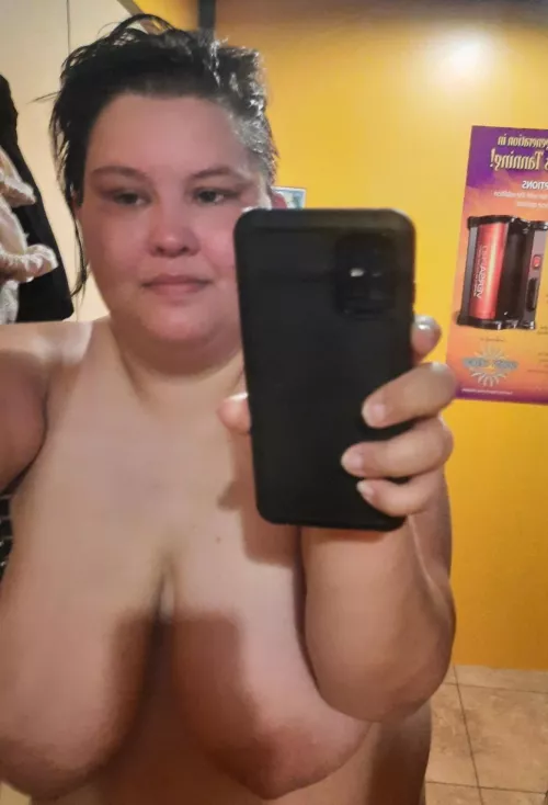 Big tanned tits 🤎