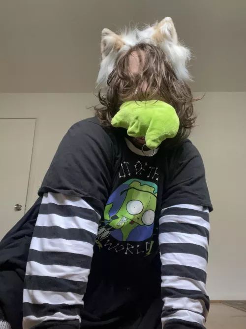 Would anyone like to play fetch with this puppy?