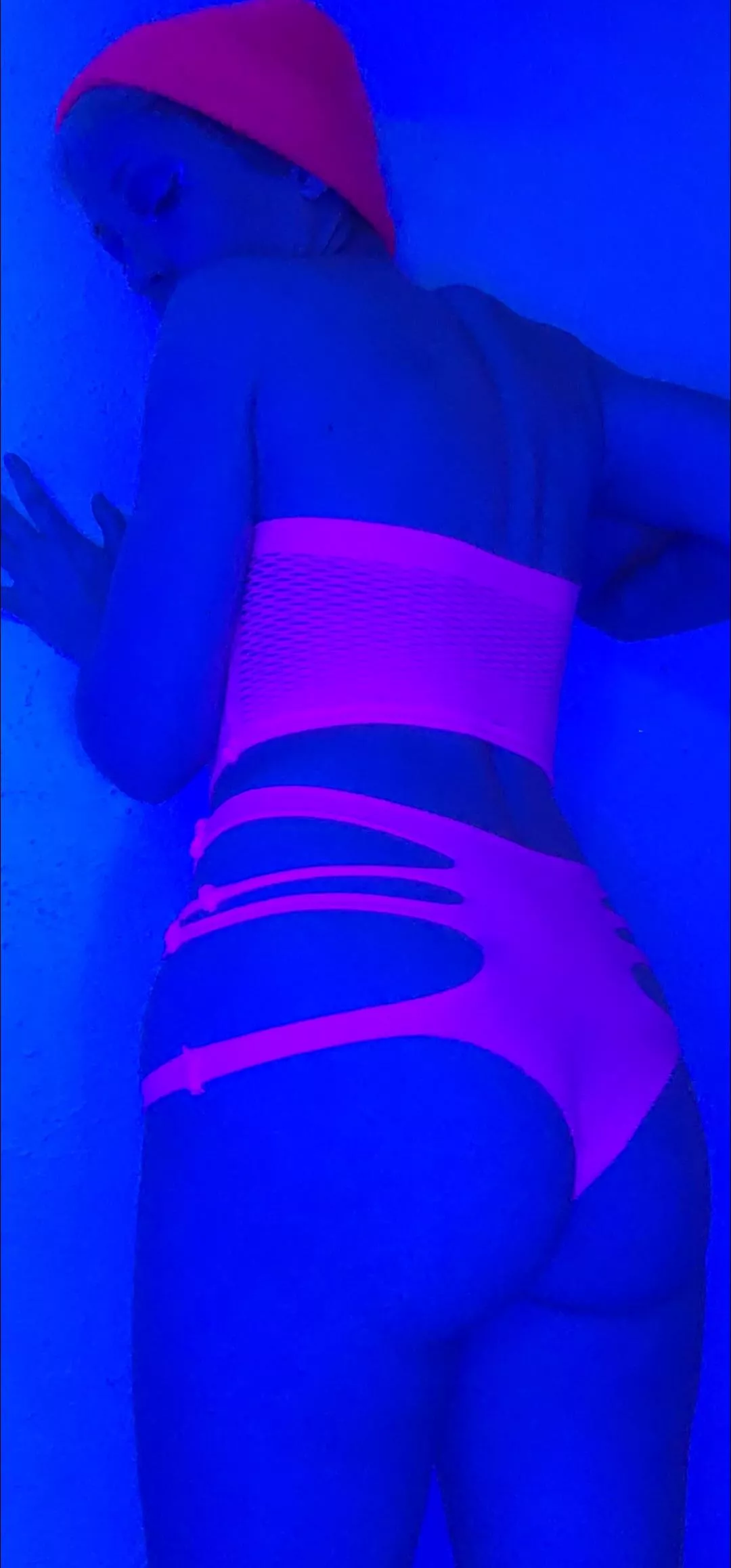 Neon pink 💖🙏