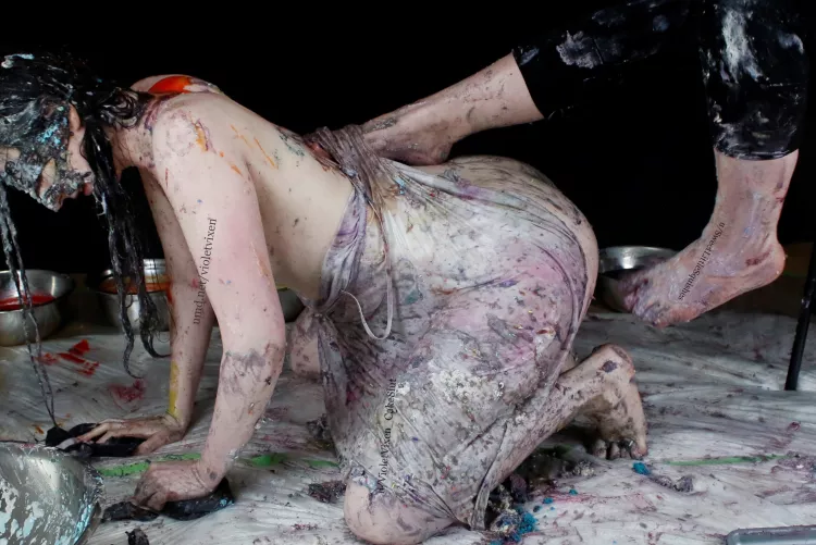 One of my favorite photos from the cupcake domme video with u/VioletVixen_CakeSlut [OC] [Self]