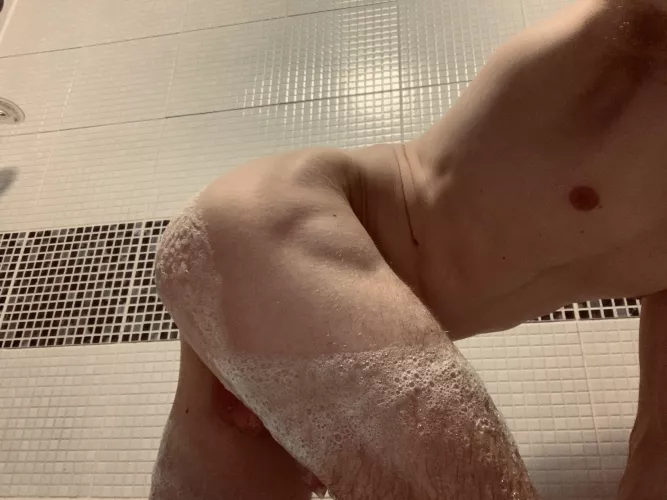 Need someone to spoon me 👅