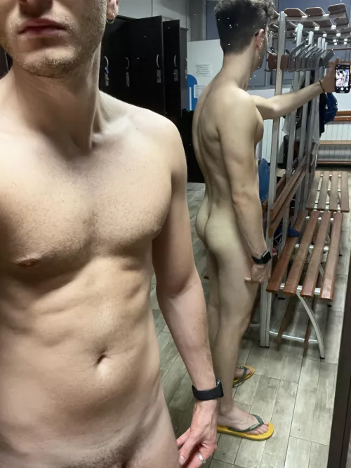 I go to the gym just to fuck in the locker room