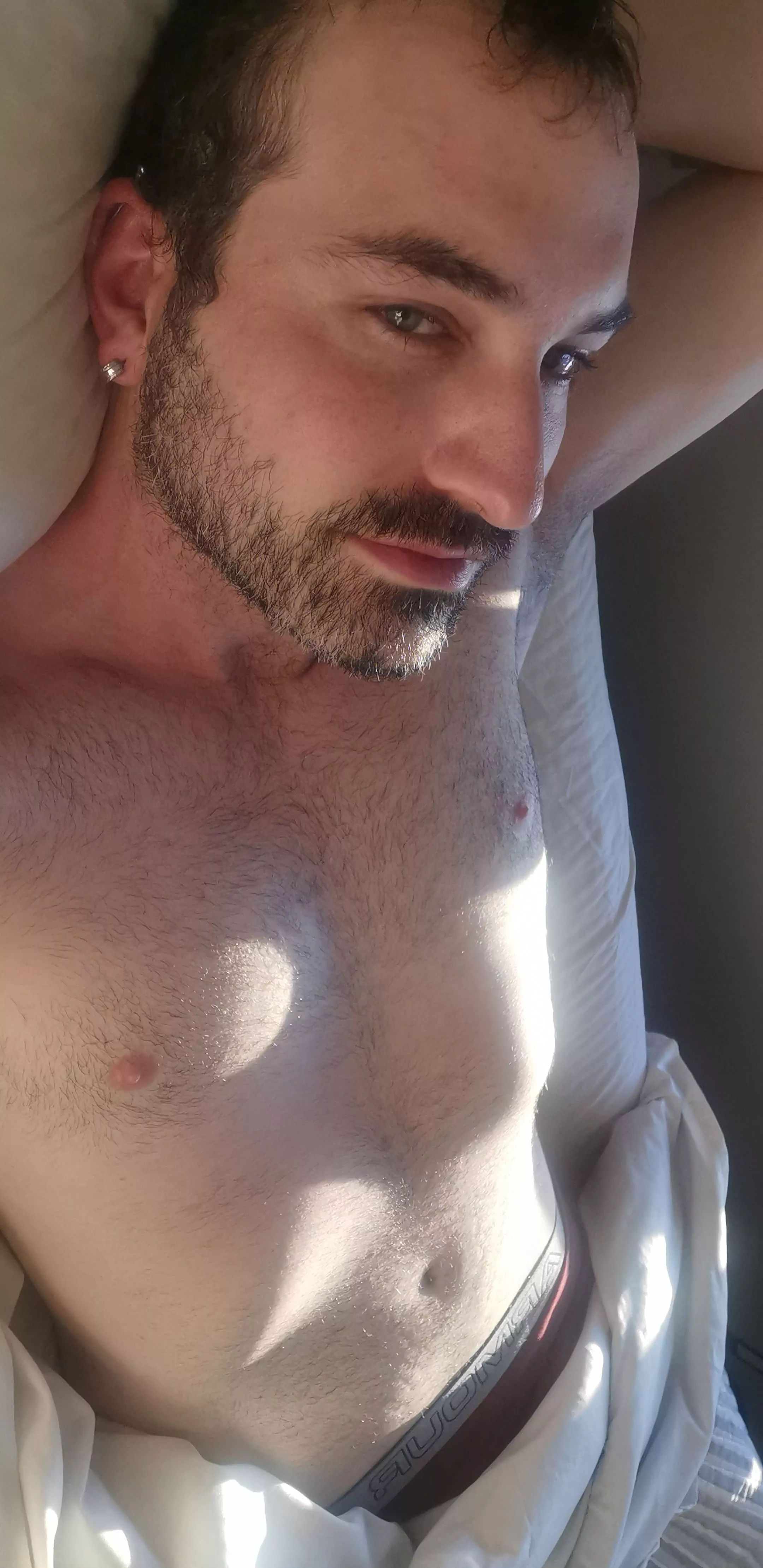 The sun hit me just right this morning when I woke up! it's almost Friday, do I have to get out of bed for work? The sun hit me just right this morning when I woke up! it's almost Friday, do I have to get out of bed for work?