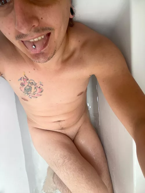 Heatwave so cold bath 🛀. Who said baths aren’t for summer