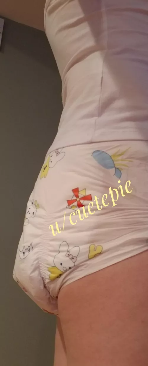 I posted this, but some people teased me so I took it down.. but I wanted to post it so I'm gonna! Yea, I do poopies in my diaper.. so what? I'm little.. I 'posa do that! 😋😋😋