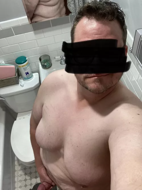 Finding a good way to show off both sides can be tricky when you’re working in limited space