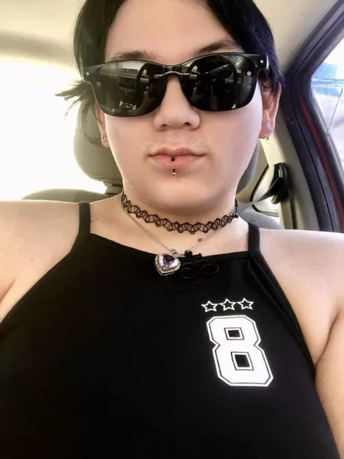 [selling] 24yo alt offering customs and premades. I’m here to make all your darkest fantasies cum true 🖤 Media | Sessions