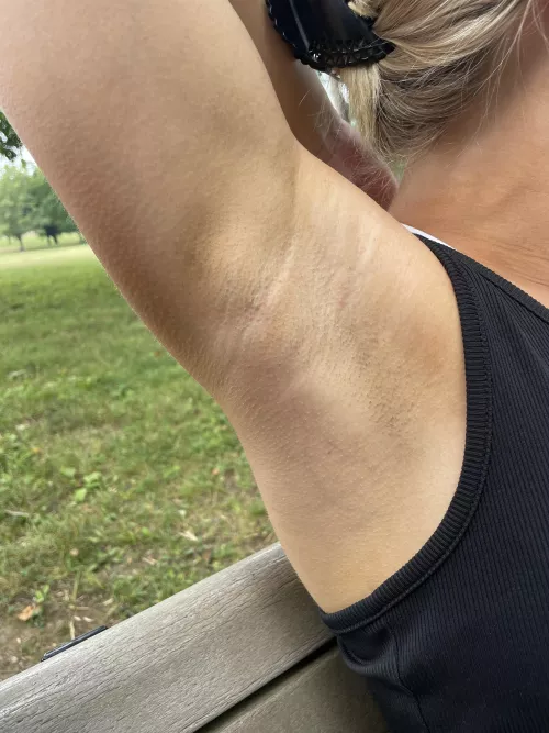 Thought you would enjoy my pits outside ☺️