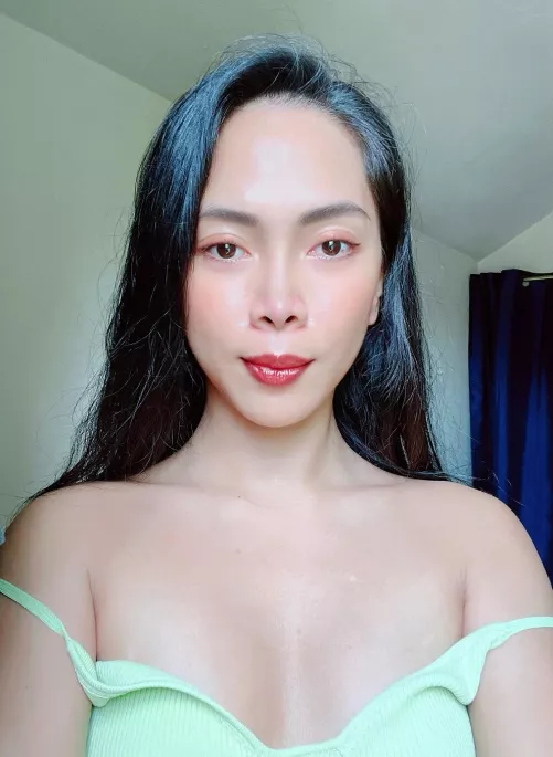 Would you like me to pull my top down a little bit more daddy?