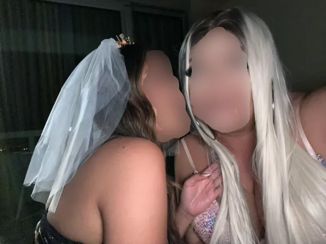 Would love to be cuckolded while dressed as a sissy