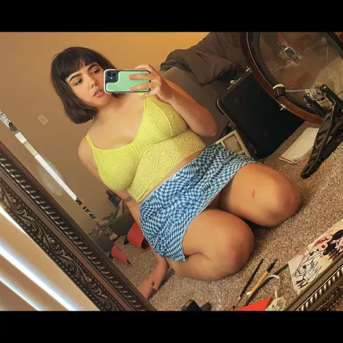 what’s your favorite movie character with bangs?🖤⭐️