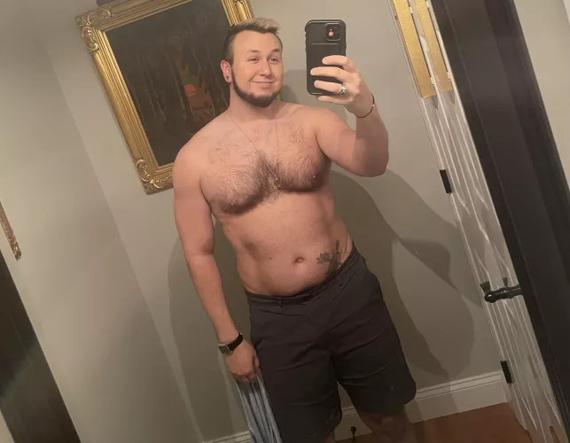 I posted a photo and someone sent me a message saying I was “disgusting”. Am I thin? Nah. Do I have rolls, and cellulite and lovehandles? Yep. I know this. But ultimately I am at peace with myself. I don’t spend my time trying to dampen anyones con