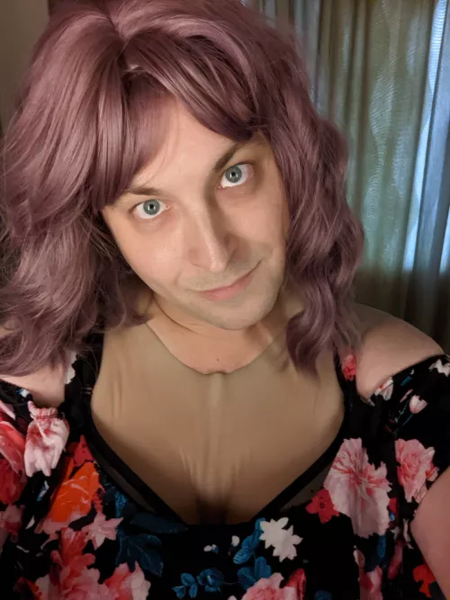 Going with my playful wig tonight 😇