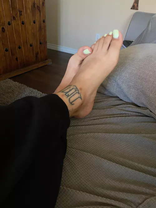 I need a foot massage 😈