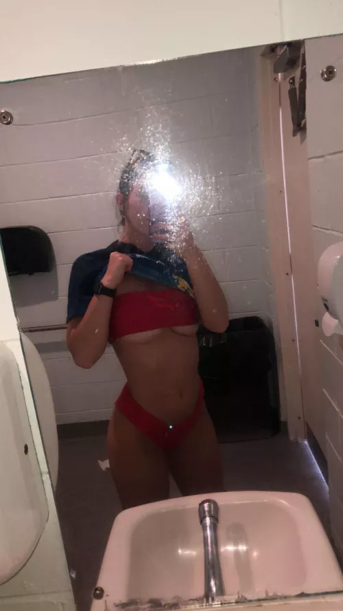 I’m bored can someone text me ?