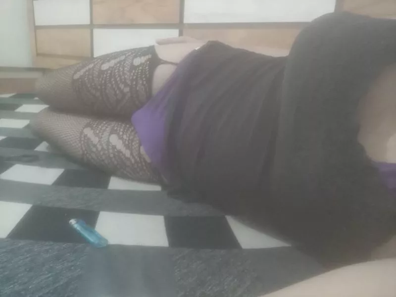 new to sissy world plzz train me 😍 (plzz be strict make me your sissy whore 😍)