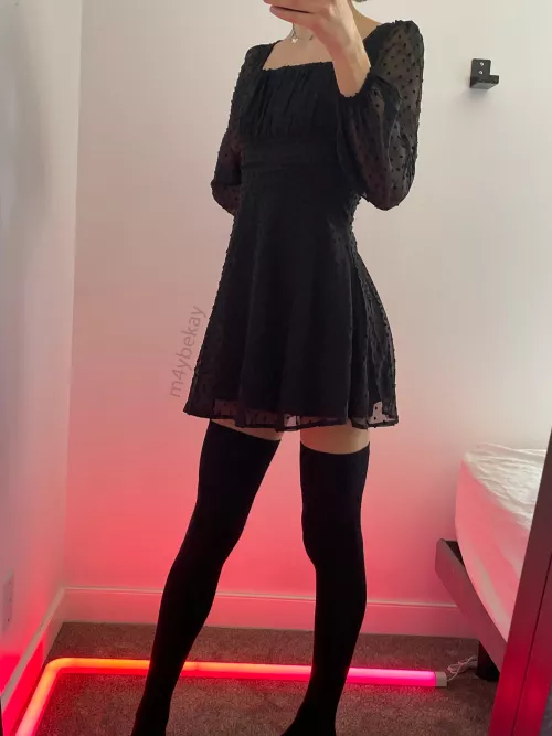 thigh highs go with any outfit, change my mind 😽