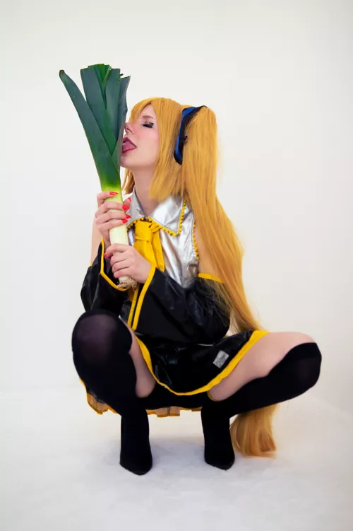 Does anyone else eat their leek raw? Neru from Vocaloid by x_nori_ [Self]