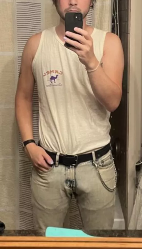 Going to an 80s party, are these pants too tight?