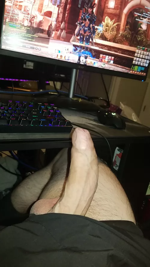 browsing through reddit, waiting for my queue to pop