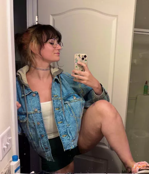 Mild milf type of day 🧡🥰