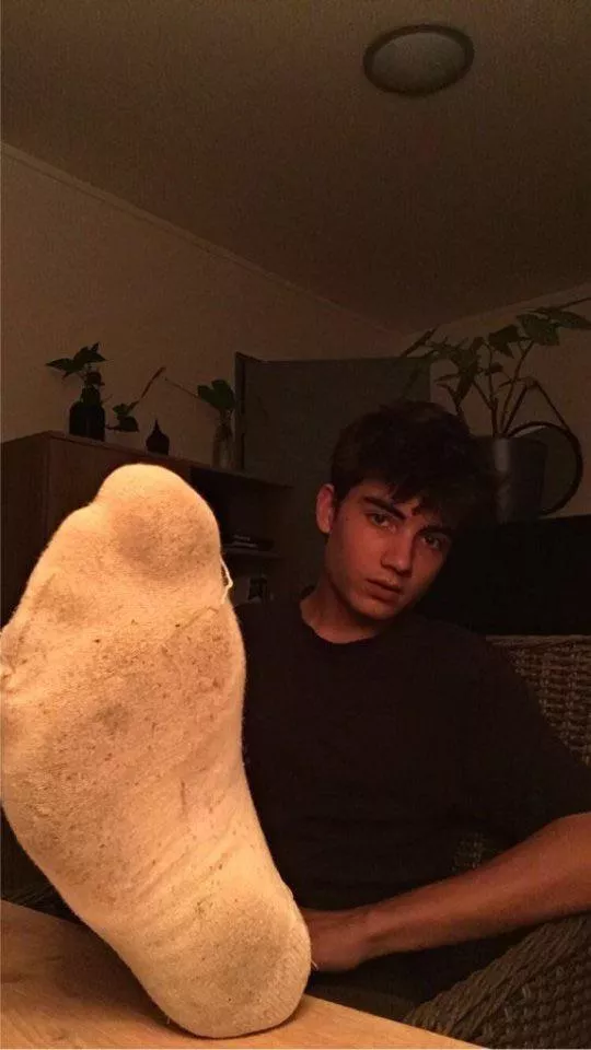 🦶🏼🦶🏼👅