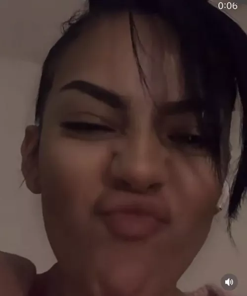 Anyone wanna jerk to pouts like this?