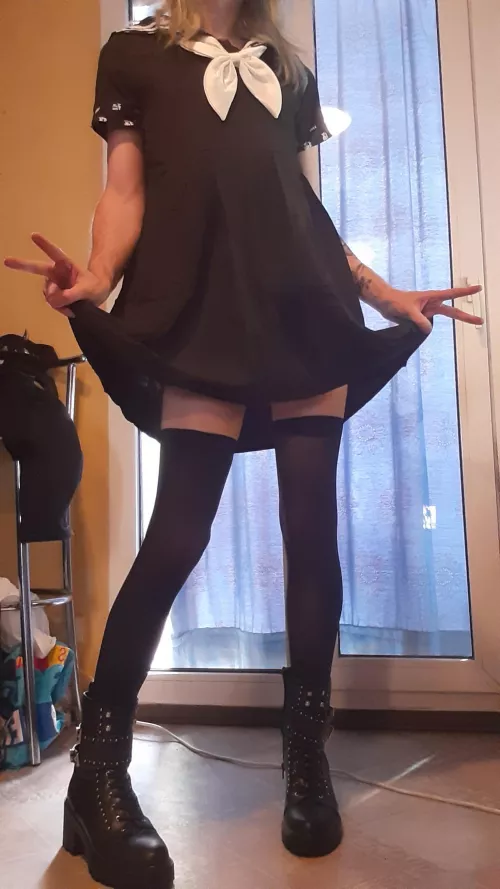 Back at it again with a cute summer dress!