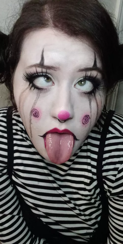 welcome to the stage, Bimbo the Clown 🎉