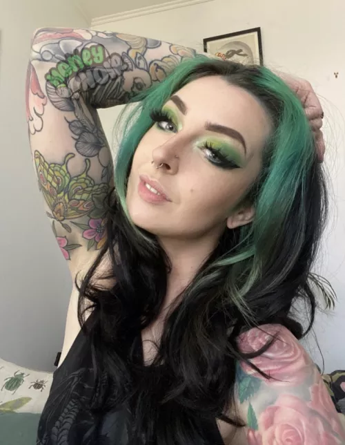 What pick up line do you think would work on me? 💚