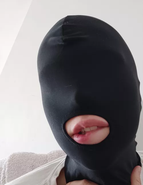 I have a strange fascination for seeing *only* my lipbite