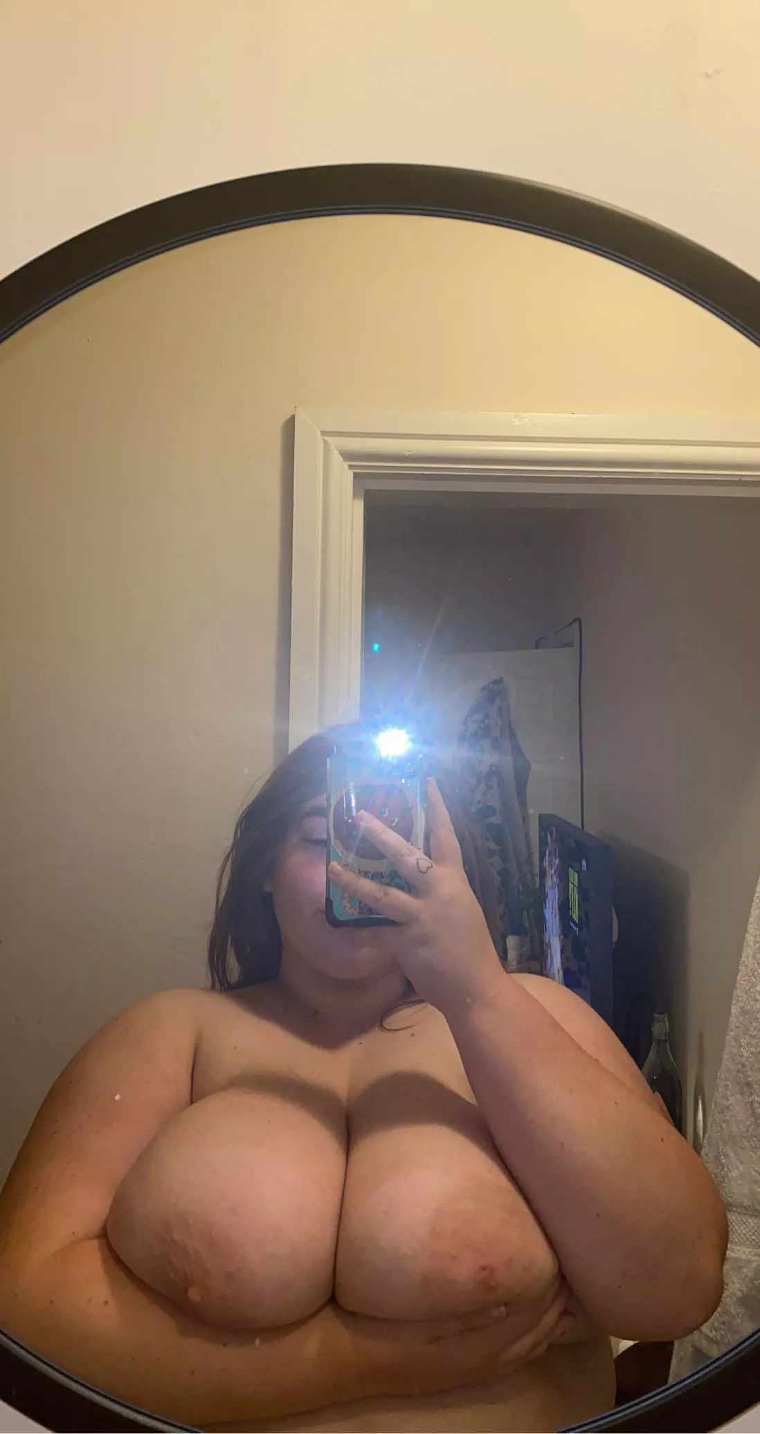 Want a tit wank 🥰😈