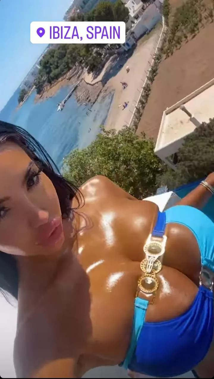 cleavage