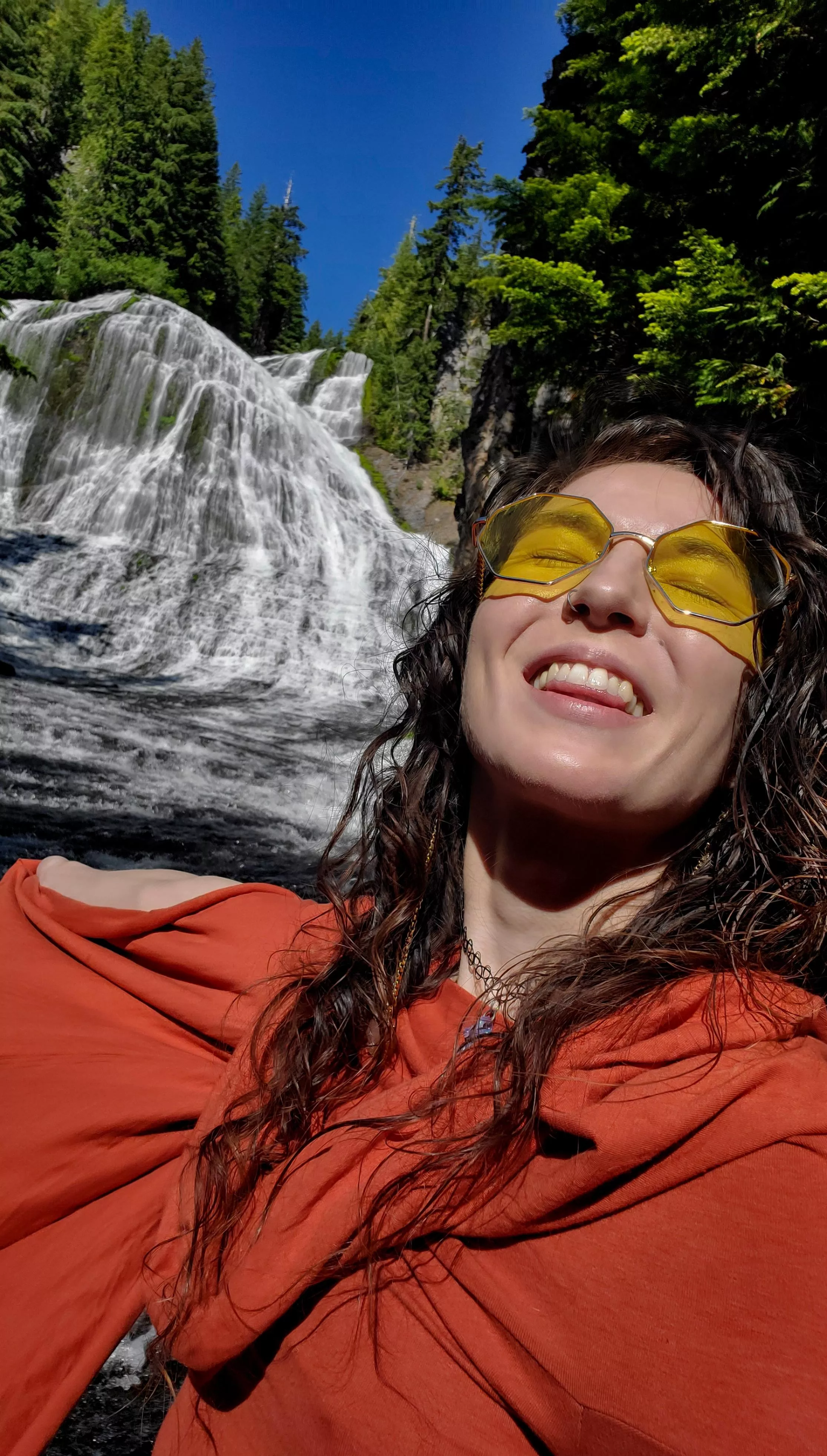 Happiest of hippies at my favorite off-trail waterfall!🥰💦