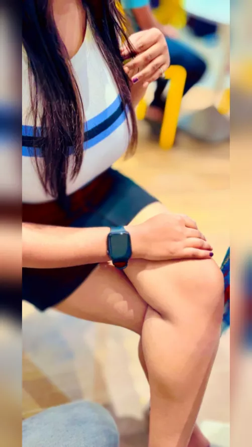 It's Non-Nude Day 🙈😒.