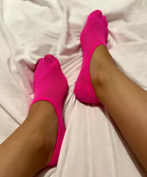 I hear you guys like socks :) Here are mine after whole day of wearing