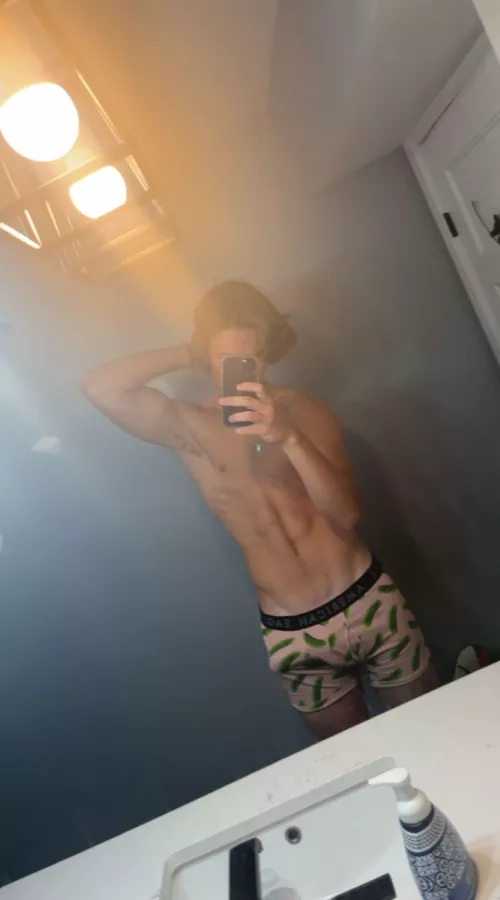 18 || How yall like the underwear 😳