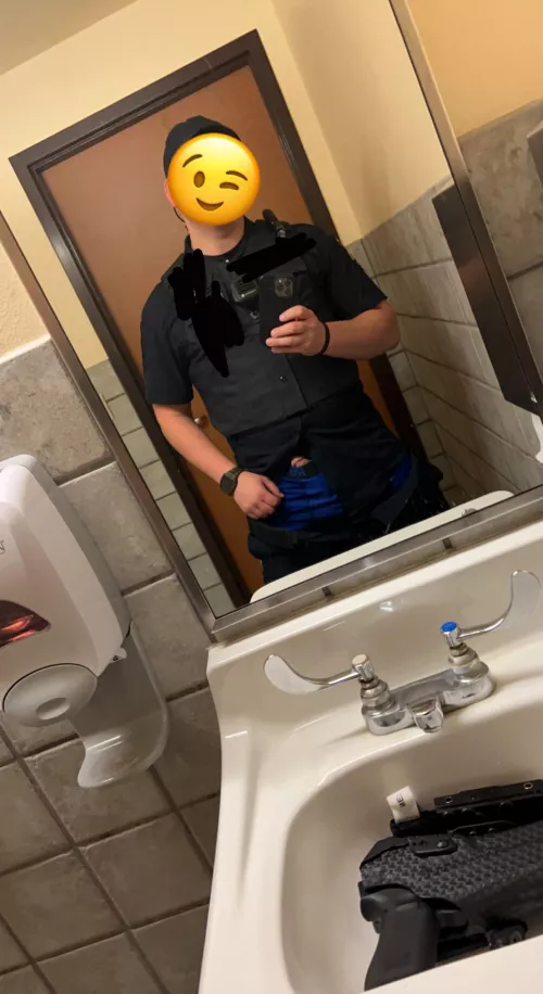 Had to stop at the hospital and someone was trying to come out and play 😏