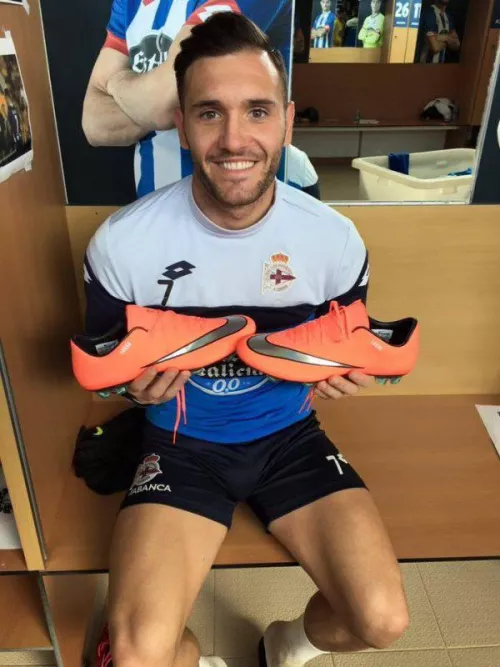 “Lucas Perez” …