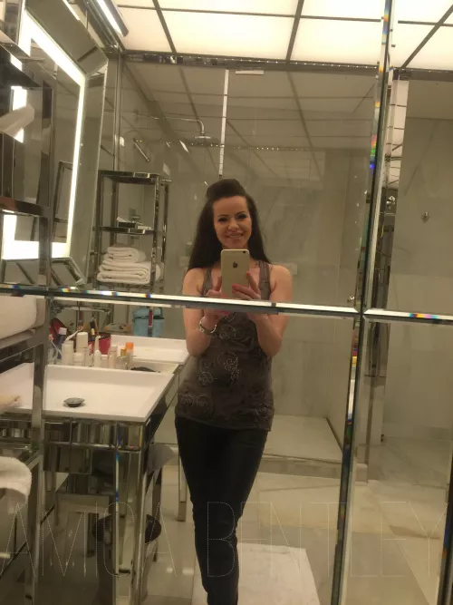 OC F 50 you don’t need to be half naked to post in this sub?