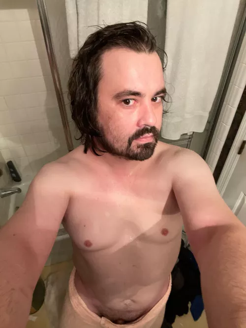 Any cool girls want to talk and have a great time DM me.