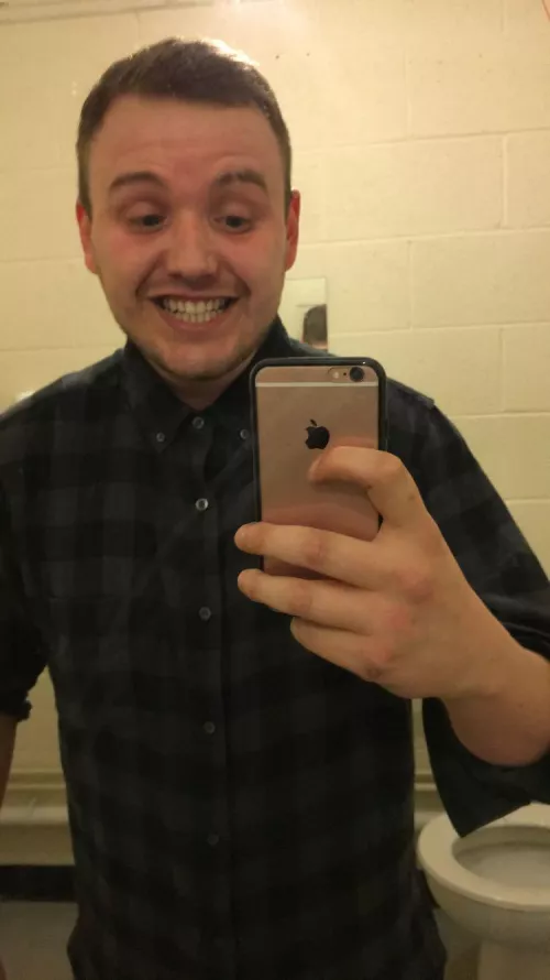 Stoned 29 m England gaymer lmao hit me up for a chat or chill lol