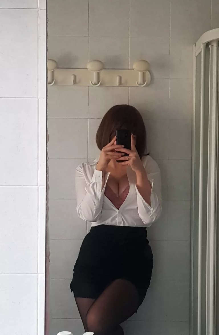 Secretary Selfie