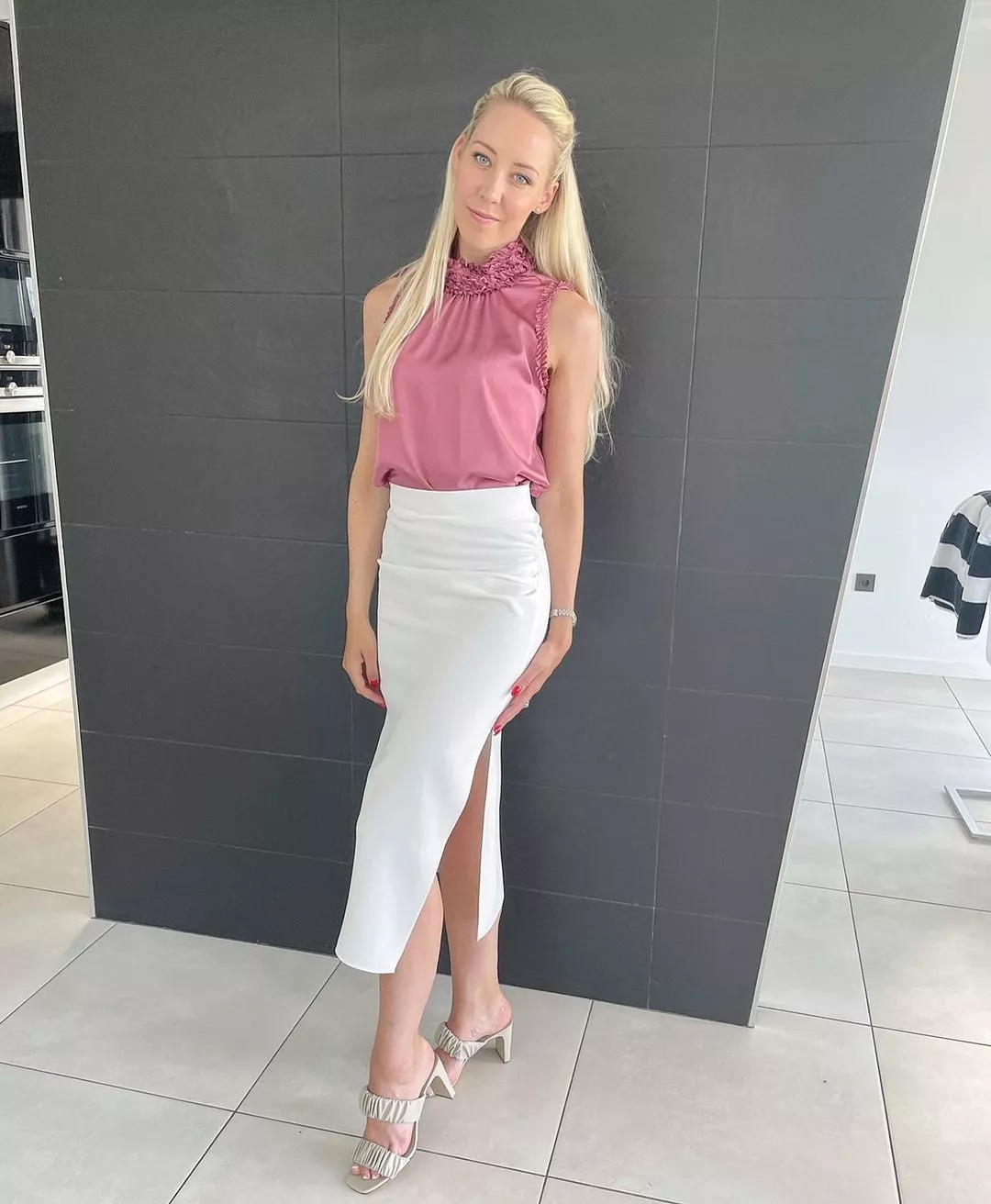 Leg Slit