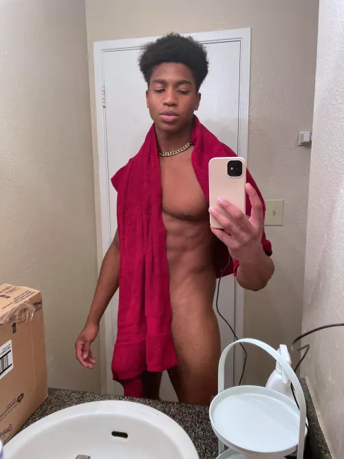 Cum c what’s hiding under here and more 👅 link in bio