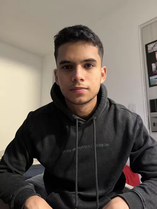 Si I’m turning 19 today. No sure if I’m happy or sad.