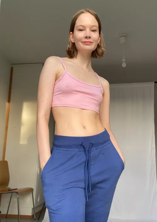 You can possibly tell that I’m not wearing a bra ;)