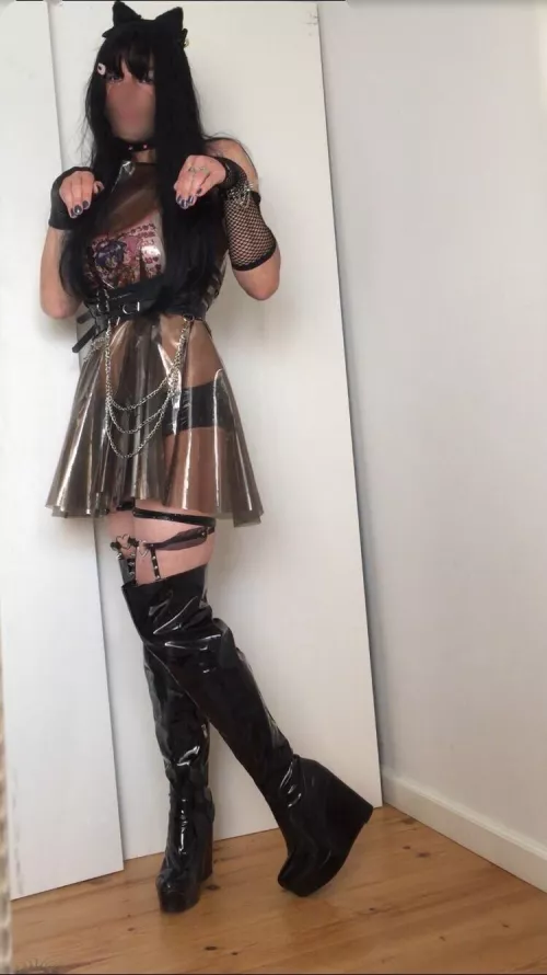 Can I keep my boots on?