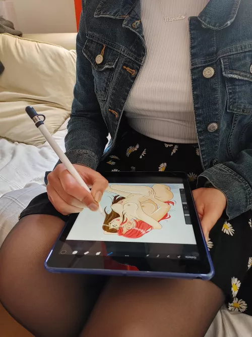 I like to draw nude girls